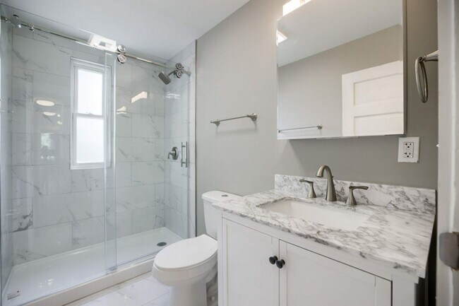 135 E Norwich Ave Unit 137