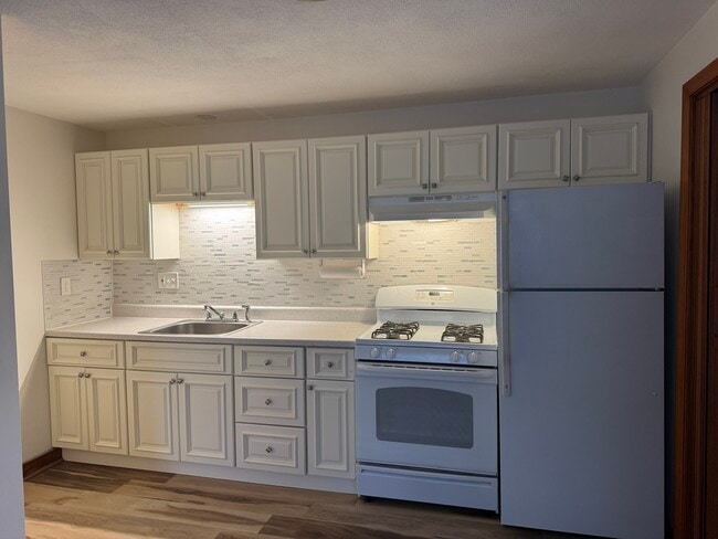 Photo - 11 Brattle St Unit apt 3