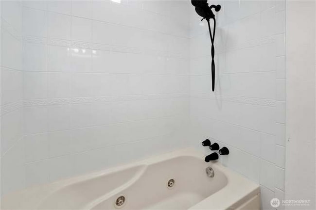 Photo - 4981 31st St NE