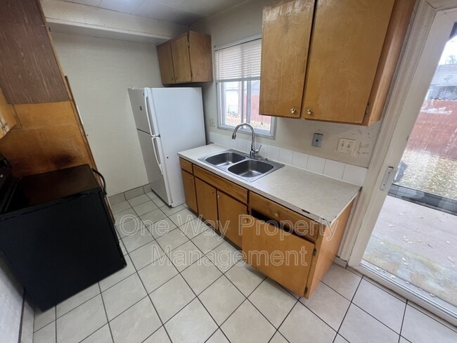 Photo - 2415 6th Ave