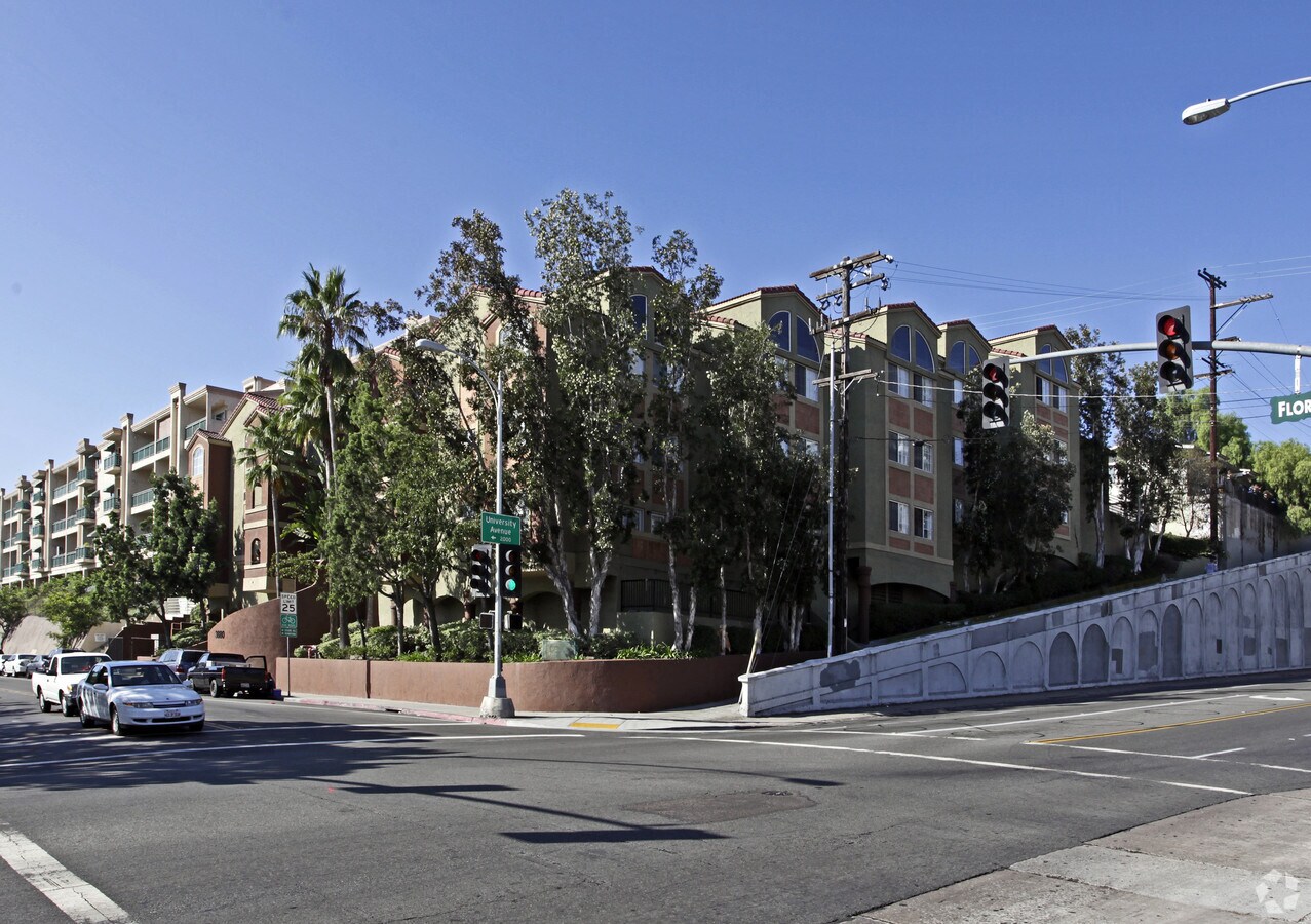 Photo - 3880 Florida St