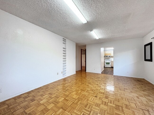 Photo - 2336-ST Unit A (Downstairs)