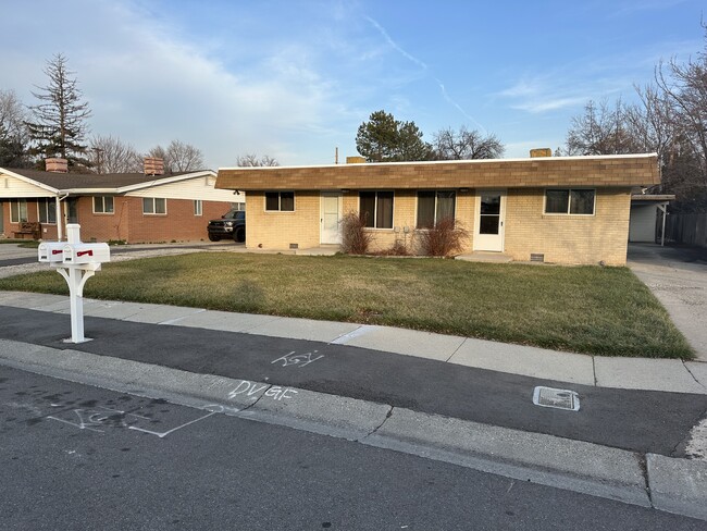 Photo - 3751 S Redmaple Rd Unidad 3751 Redmaple