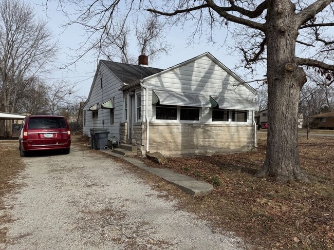 Photo - 5834 E 20th St