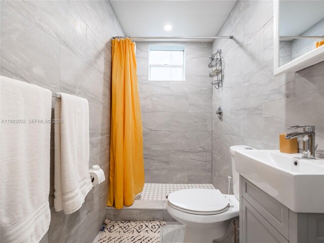 Photo - 143 NE 43rd St Unit 6