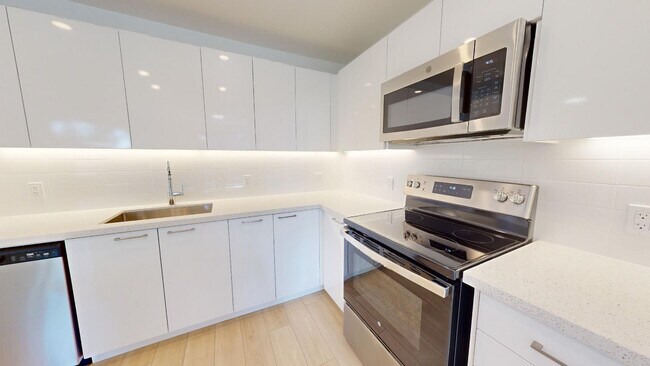 Photo - 70 Roehampton