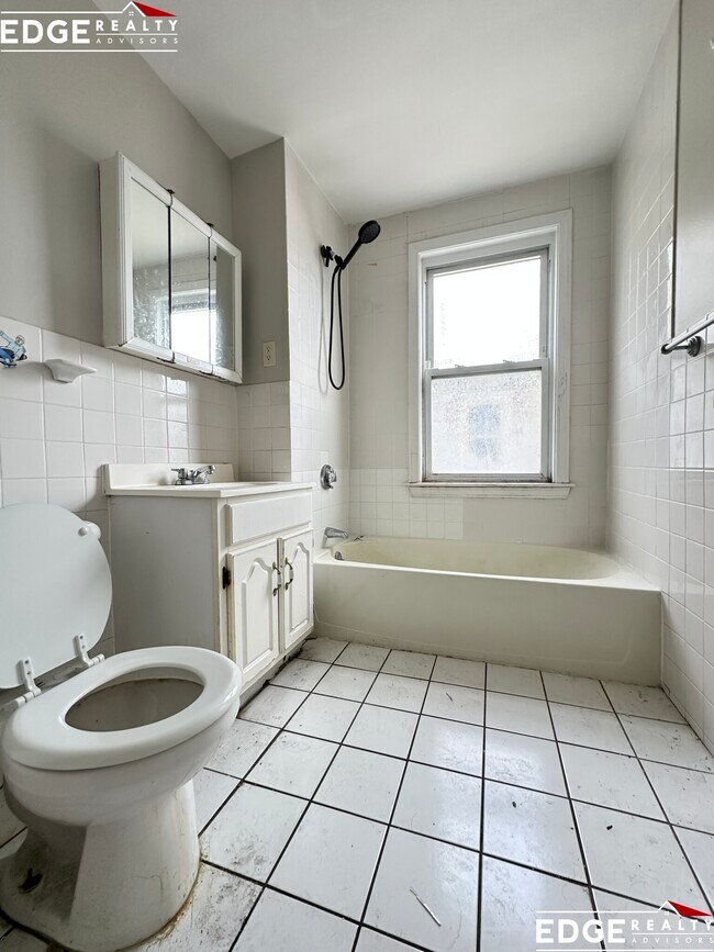 Photo - 70 Antwerp St Unit 1