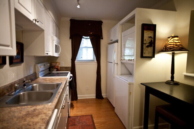 Photo - All-Inclusive Living Steps from East Franklin St – Relax at The Retreat! Flexible Move in!