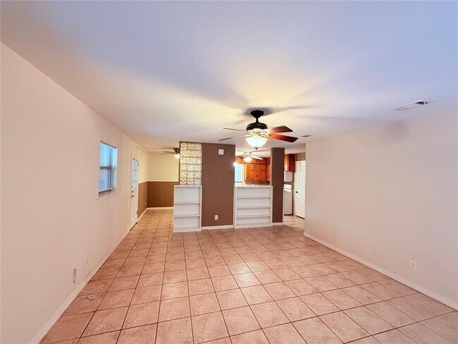 Photo - 5915 Sunshine Dr
