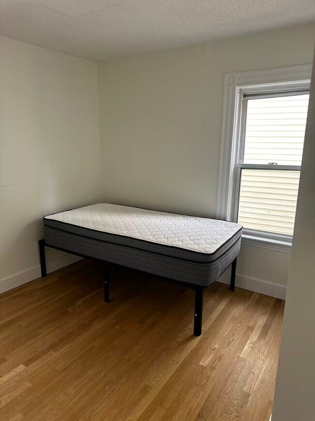 Photo - 18 Bradbury St