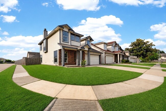 Photo - 15014 Middle Oaks Blvd