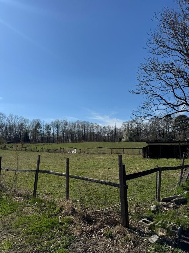 Photo - Fully Renovated Secluded 3 Bedroom Rancher!