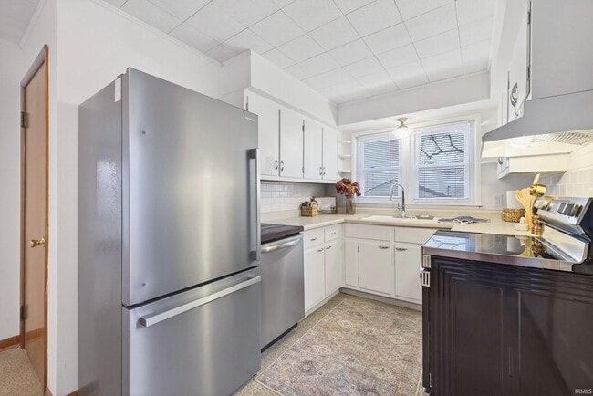 Photo - 201 W Church Ln