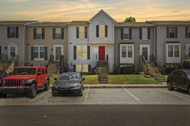 Photo - 927 Pirates Ct