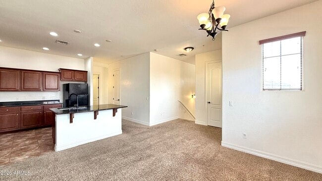 Photo - 1456 E 9th St