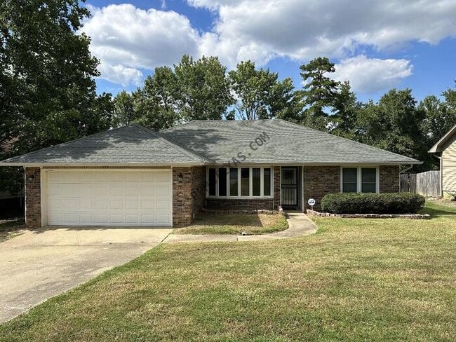 155 Rolling Oaks Drive Maumelle, AR 72113 - 155 Rolling Oaks Drive Maumelle, AR 72113 House