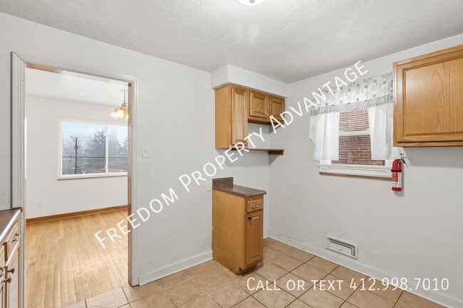 Photo - 2238 Lutz St
