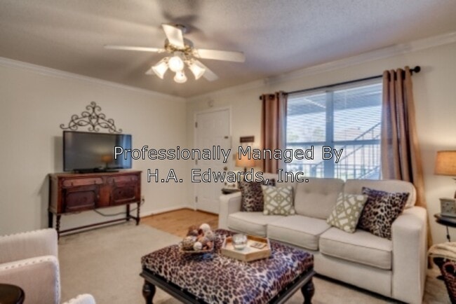 Photo - 1515 Paul W Bryant Dr