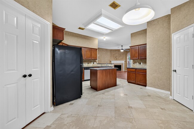 Building Photo - 307 Roans Prairie Ln