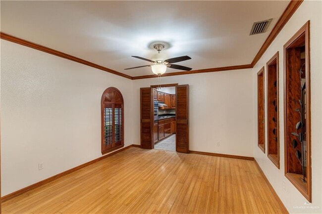 Photo - 19 Xanthisma Ave