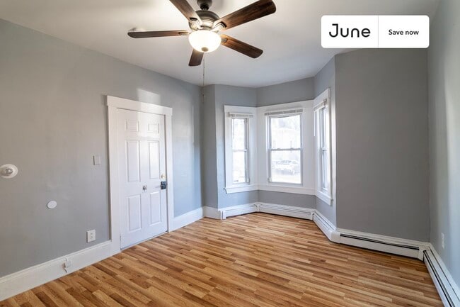 Photo - 357 Windsor Unit A