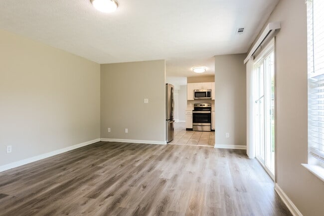 Photo - 6827 Devinney Ln