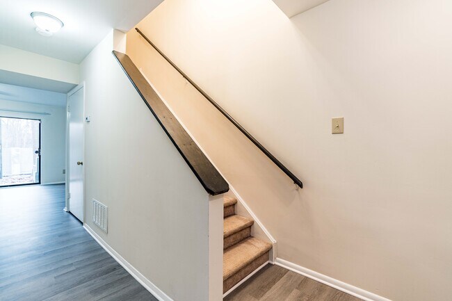 Photo - 1232 Teakwood Pl