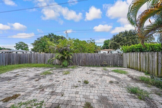 Photo - 500 NW 120th St
