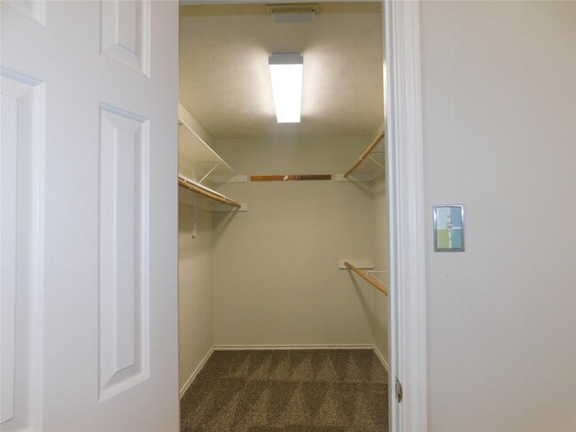 Photo - 3014 Aylesworth Ct
