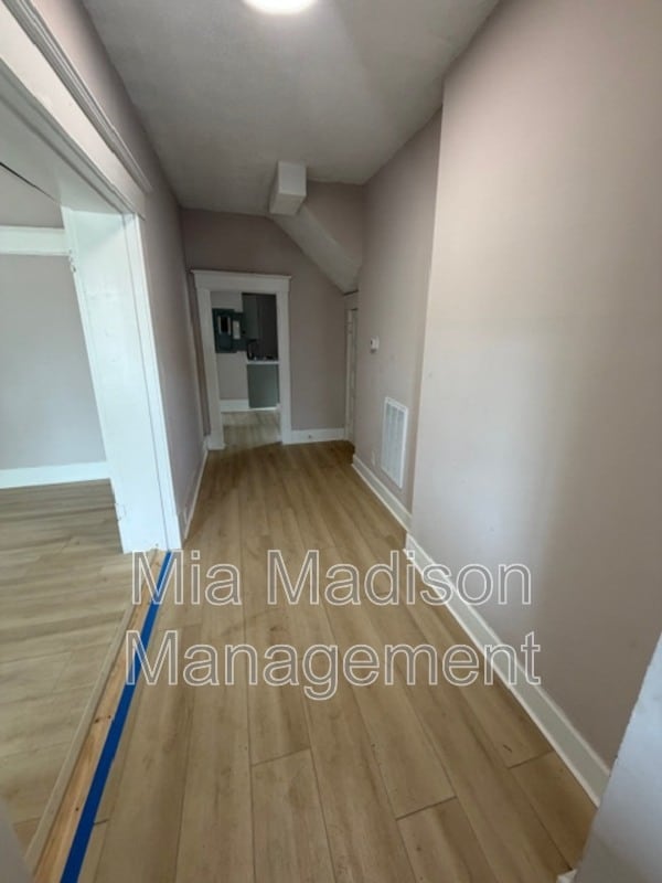 Photo - 513 W 35th St
