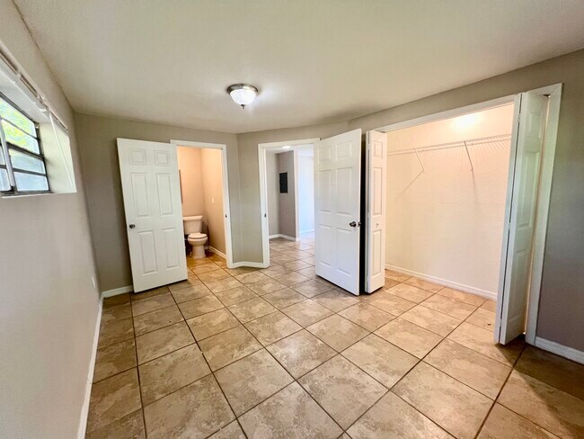 2602 E Yukon St Unidad Cozy 1 BD - 10min Downtwn