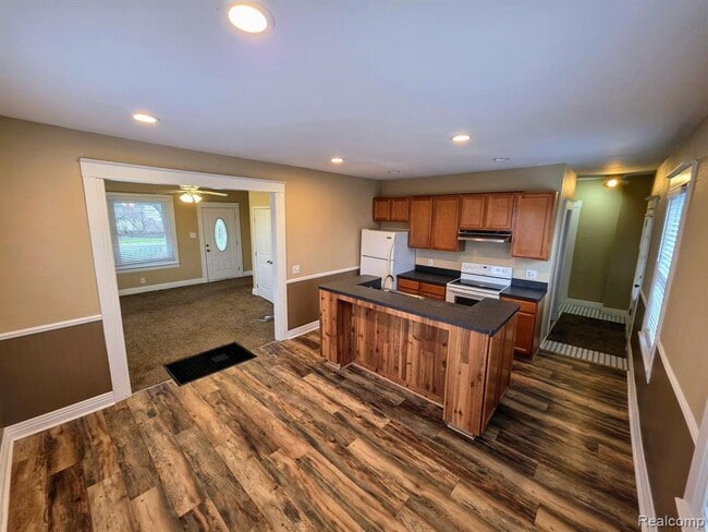 Photo - 71271 McVicar Rd