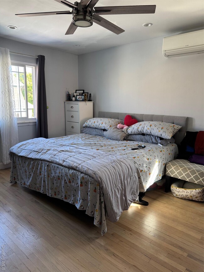 Photo - 322 Swinton Ave