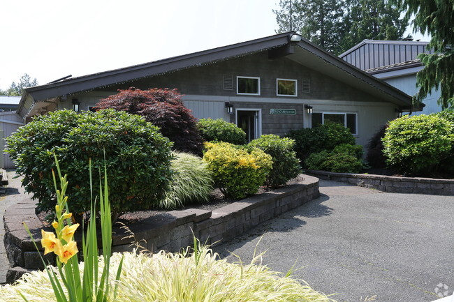 The Courtyard Apartment Homes - The Courtyard Apartment Homes