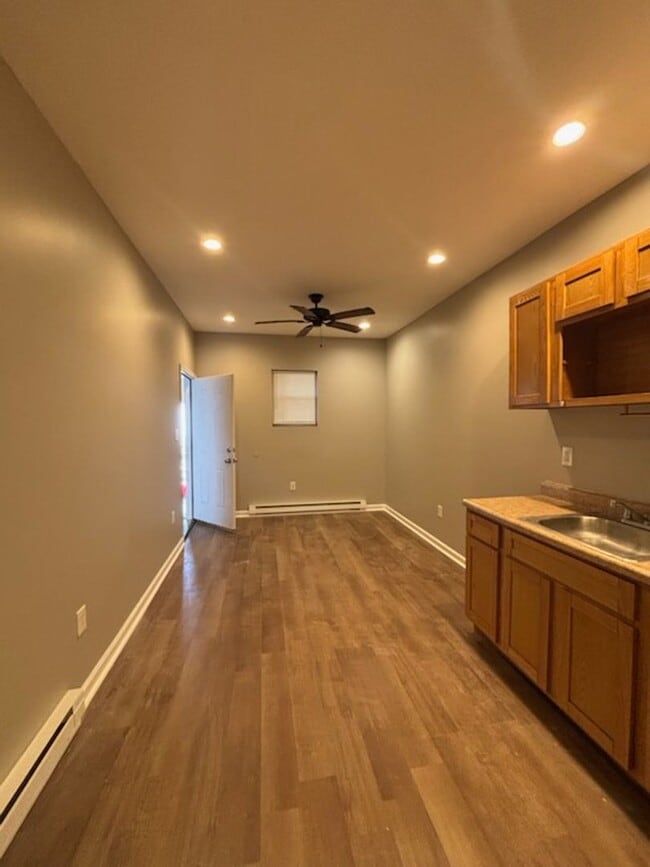 Photo - 2022 Buckius St Unit 2