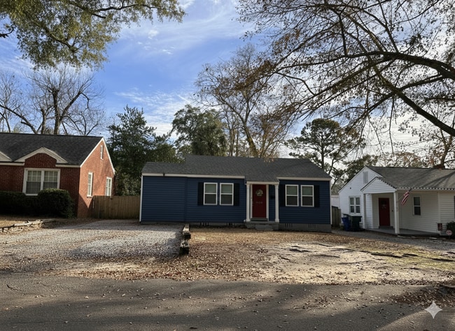 Building Photo - 3704 Riviera Rd