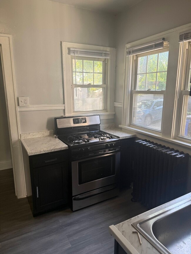 Photo - 3006 South Dakota Ave NE