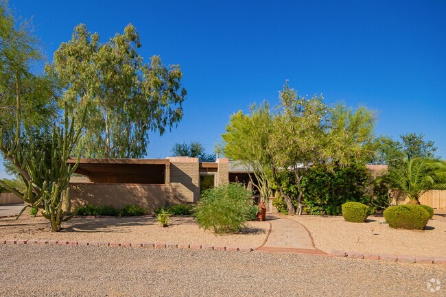 Building Photo - Cave Creek, AZ Rental Listing