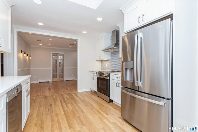 4 Nappa Ln