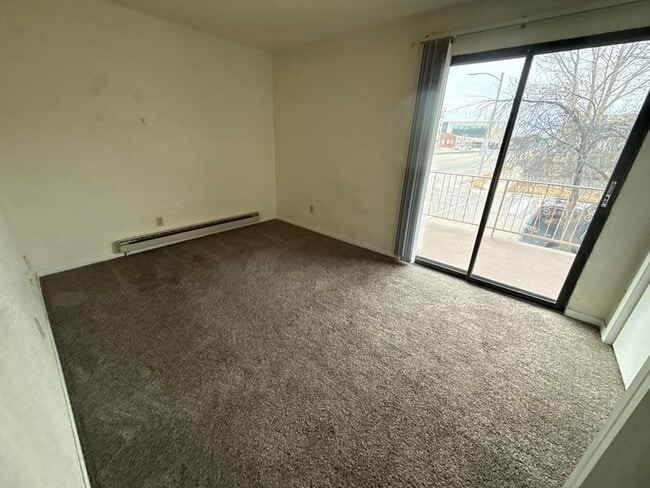 Photo - Broadway Manor Unidad #6