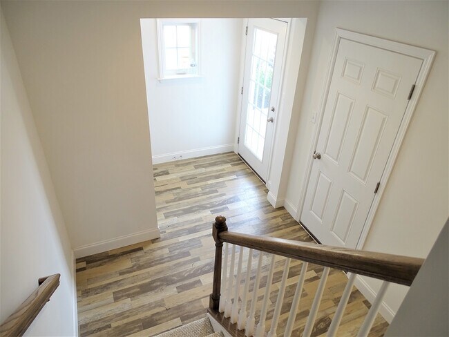 Photo - 320 Mayer Pl