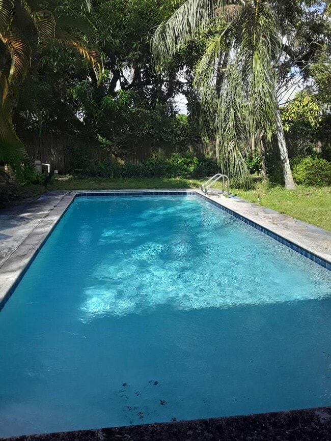 Photo - 451 NE 134th St