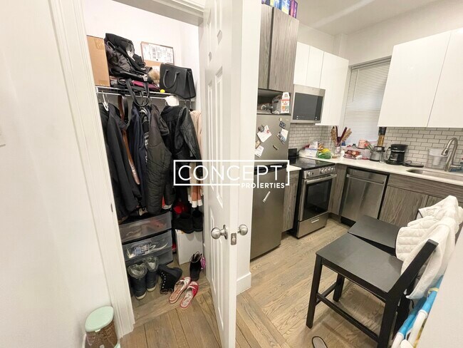 Photo - 11 Peterborough St Unit 5CP