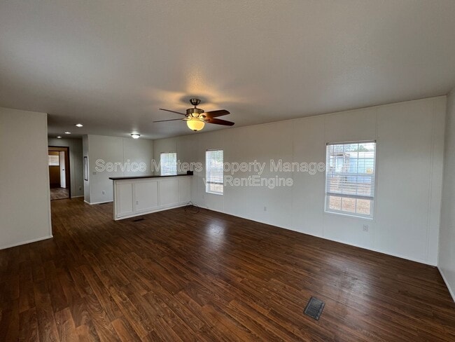 Photo - 4831 Douglas Dr