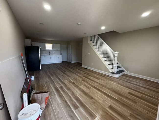 Photo - 114 E Ruscomb St