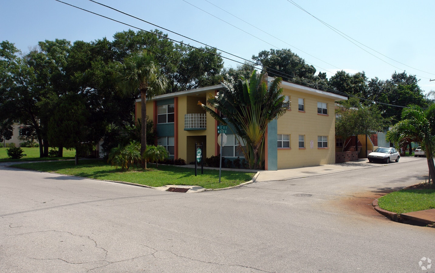 Crescent Lake Apartments - Crescent Lake Apartments