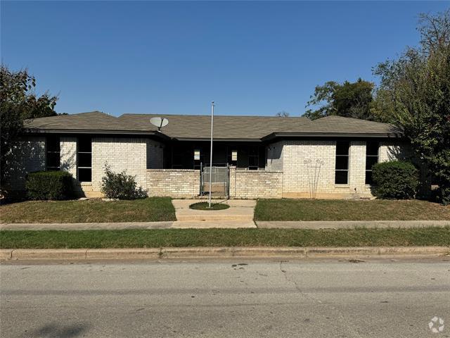 Building Photo - 1000 Roky Ct Rental