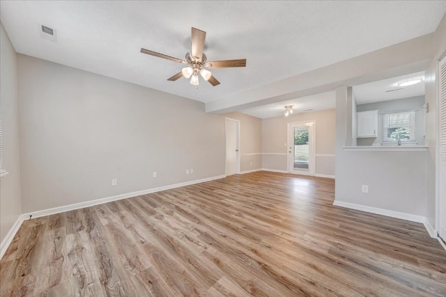 Photo - 230 Tinkerview Dr