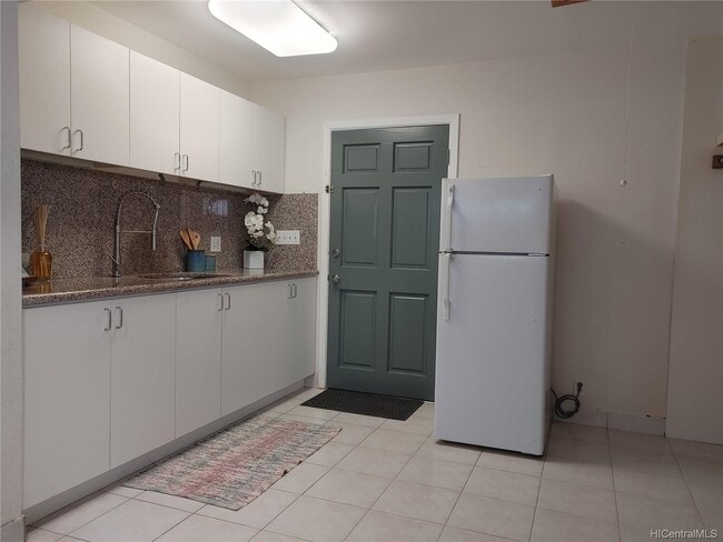 Photo - 1871 Halekoa Dr