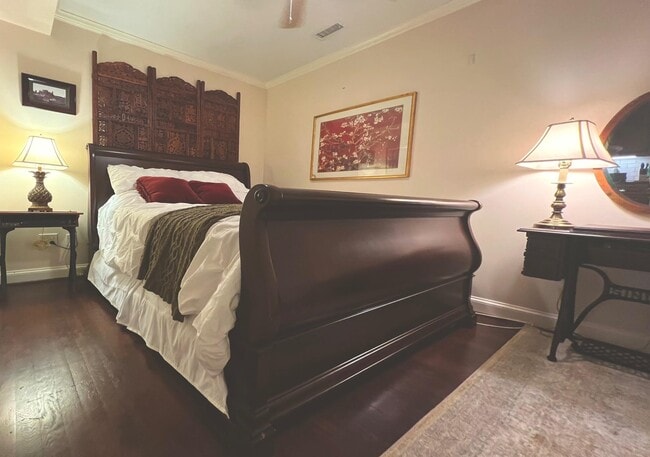 Photo - 721 12th St SE